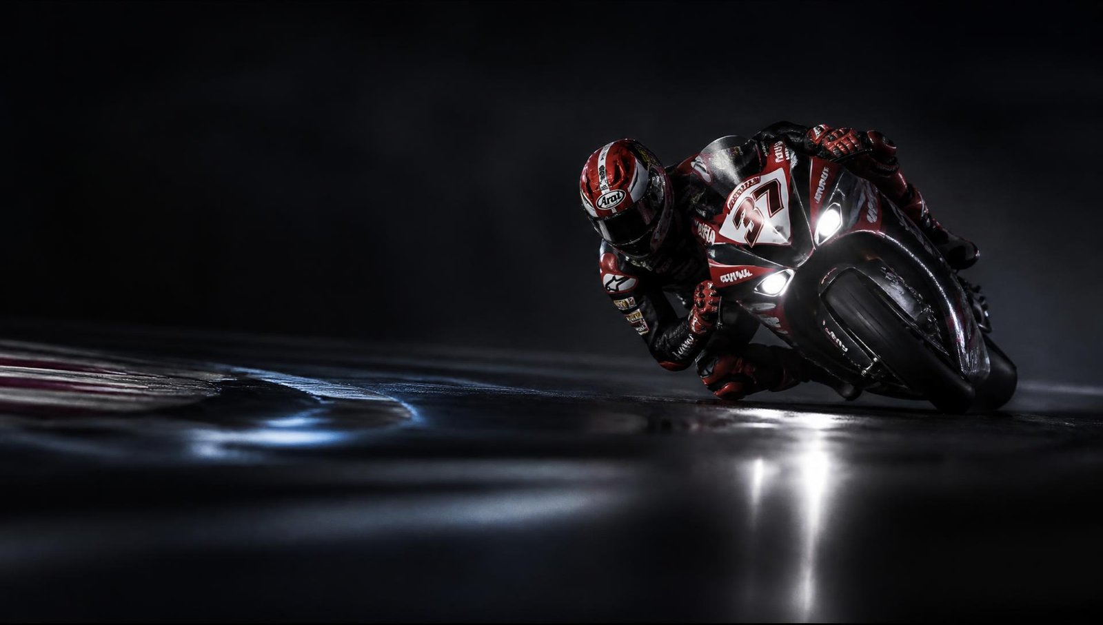 Motocicleta esportiva em pista